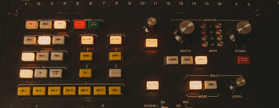 QE or monitor select